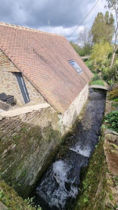 Ancien Moulin Pres D'Un Ruisseau Villa Sallen Eksteriør bilde